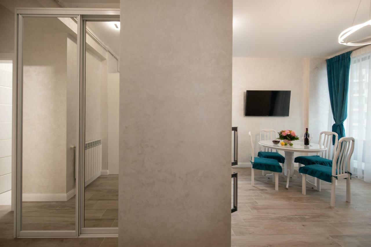 Luxury Apartment By The Sea Мамая Екстериор снимка