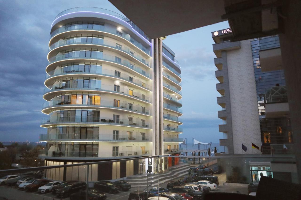 Luxury Apartment By The Sea Мамая Екстериор снимка